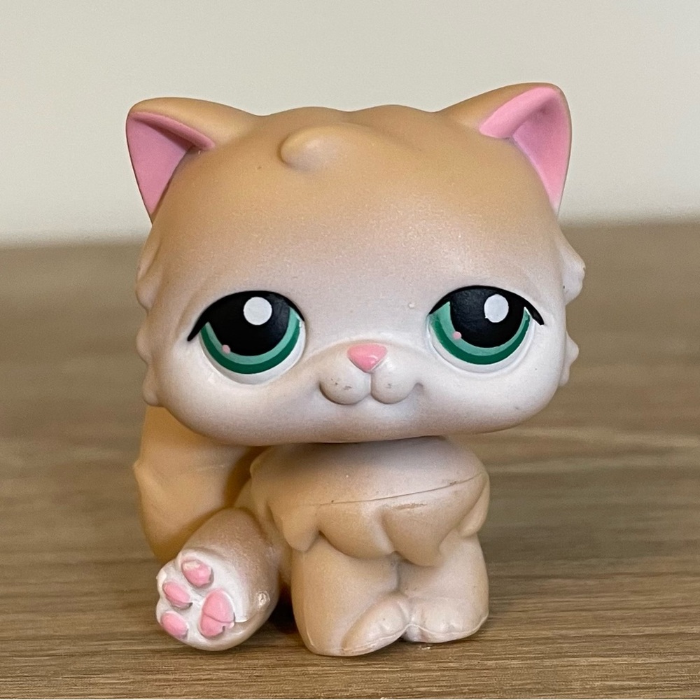 2004 Littlest Pet Shop Tan Persian Cat #129